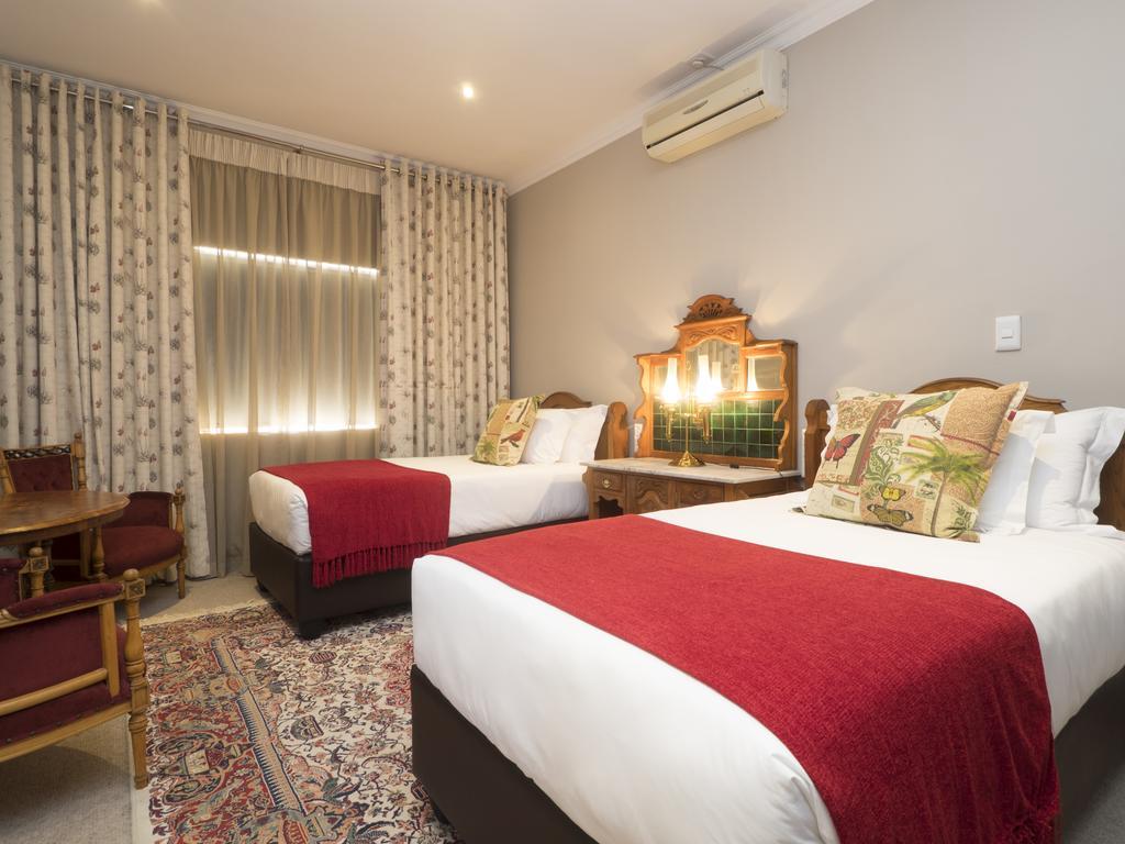 Madison Manor Boutique Hotel นิสนา ภายนอก รูปภาพ