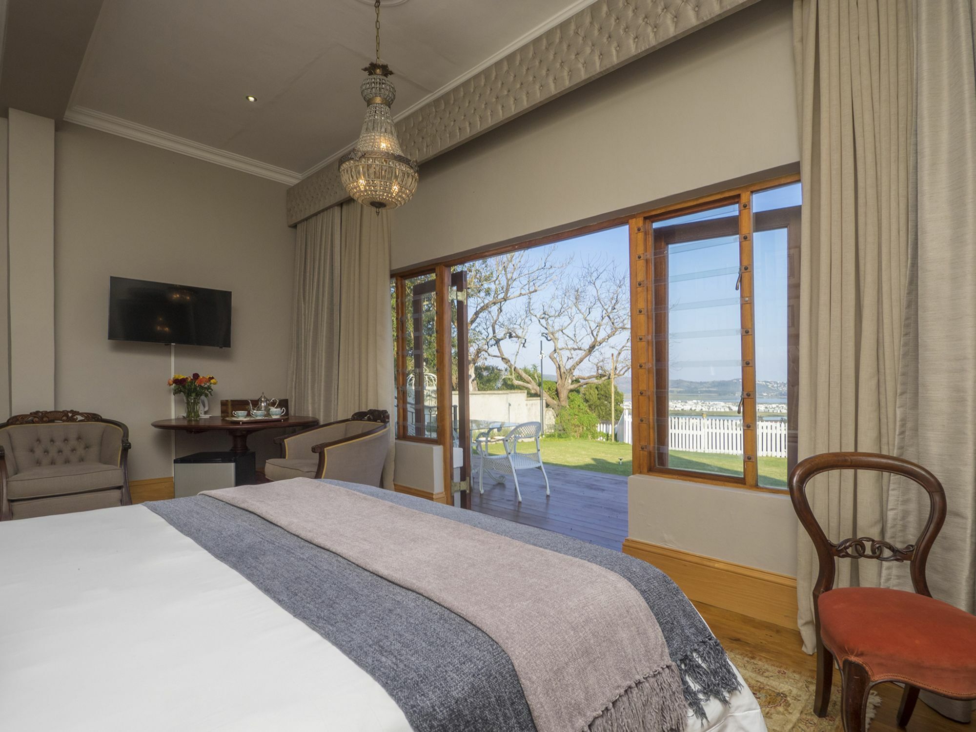 Madison Manor Boutique Hotel นิสนา ภายนอก รูปภาพ